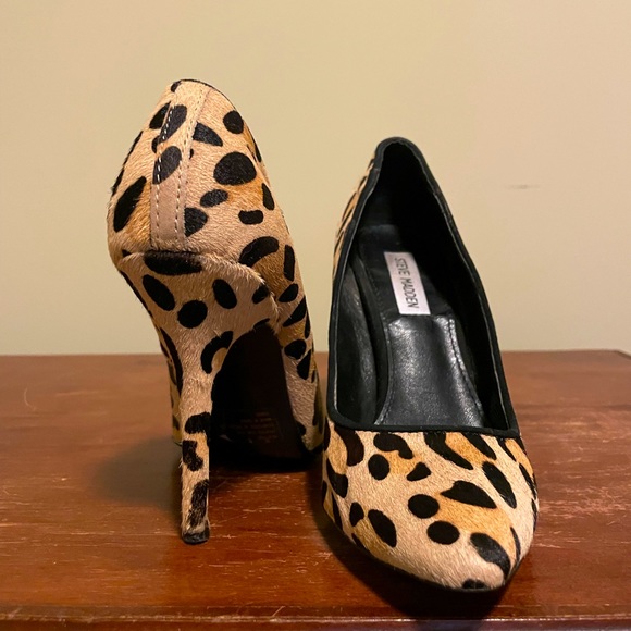Steve Madden Leopard heels - Picture 2 of 3